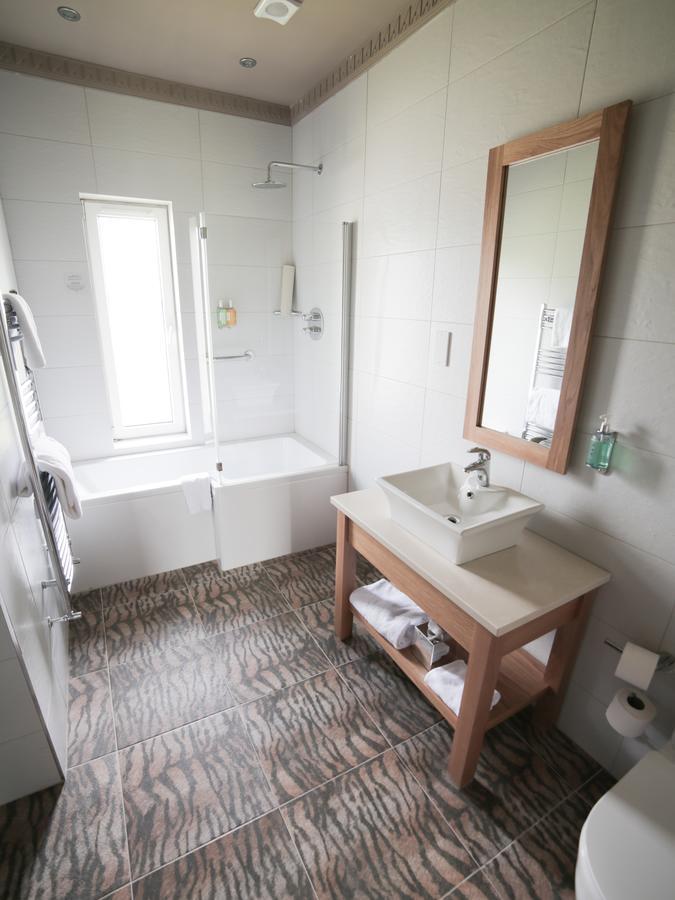 Boyne Valley Hotel - Bed & Breakfast Only Drogheda Exteriör bild